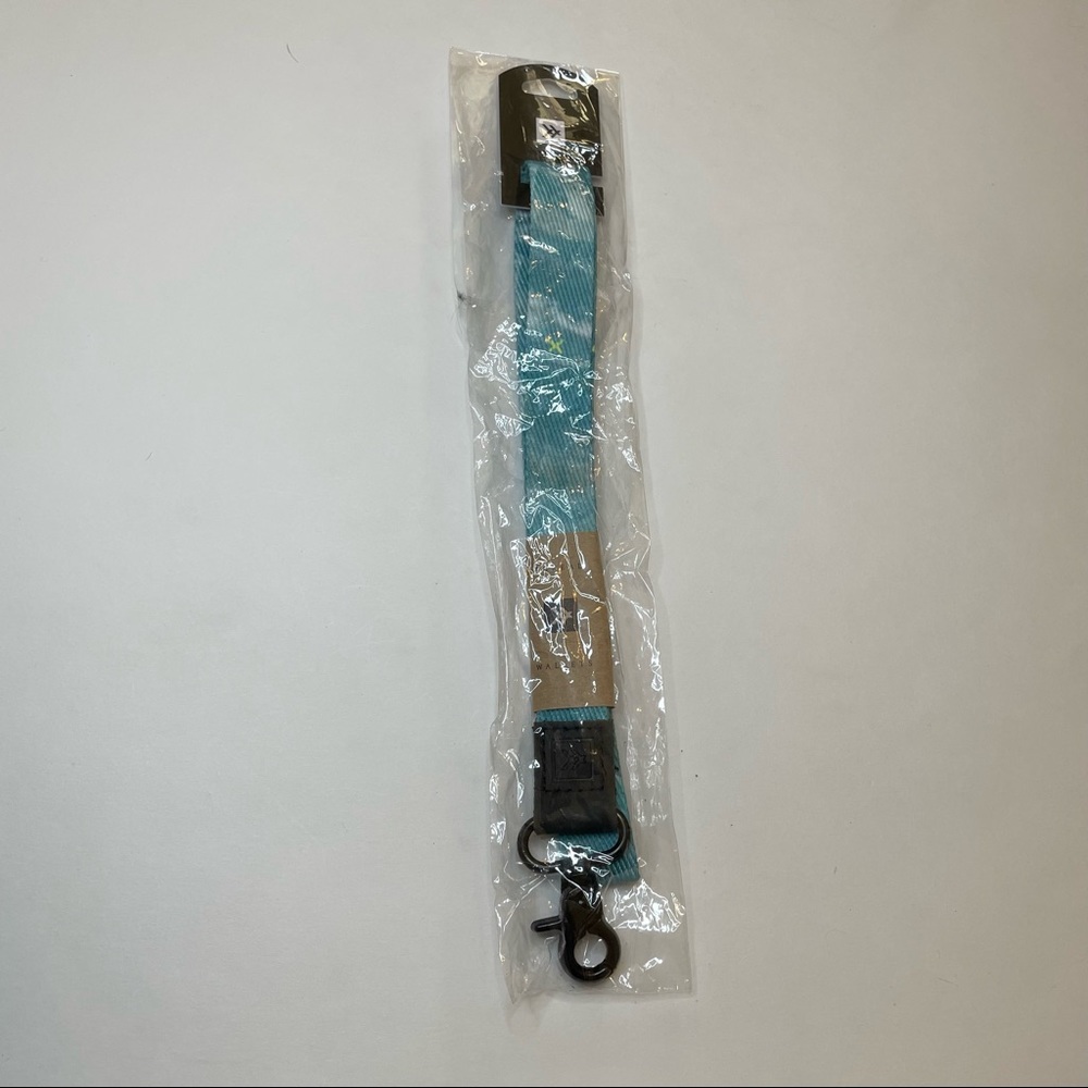 Blue Thread Wallet Lanyard - Picture 5 of 7